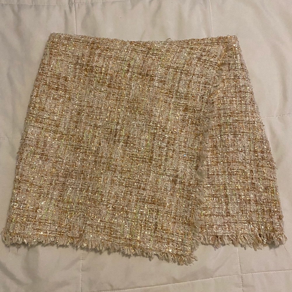 Tweed mini skirt